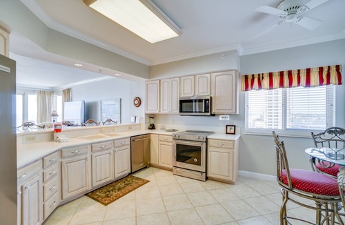 Bel Air Condo | Seventh Heaven! West Facing Corner Unit. Beautiful Views All Around!