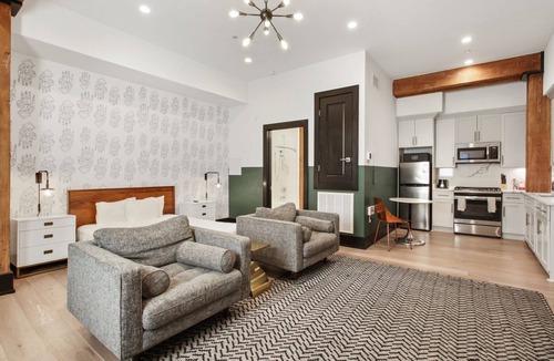 Central Business District Hotel | Sextant | The Brandywine | Rooftop Pool | 5 min drive to Bourbon St | Studio 🌊