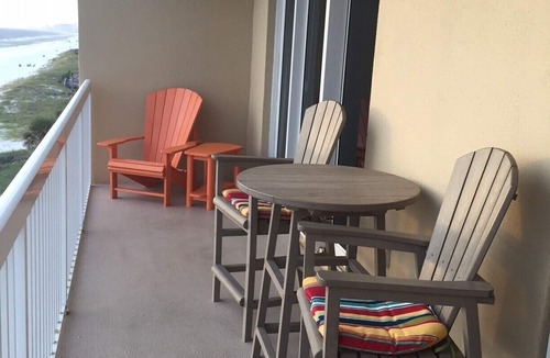 Lower Grand Lagoon Condo | Seychelles 405 with complimentary beach service & free Wi-Fi