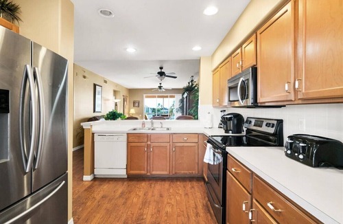 Tropical Cove Condo | Shady Palms Retreat at Lexington CC Lake Village