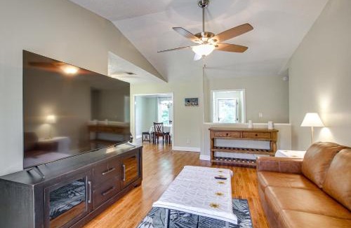 Northeast Pensacola House | Shop, Dine and Visit UWF Pensacola Home with Yard!