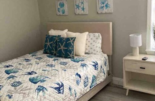 Biltmore Beach House | Short Walking Distance to Beach Paradise
