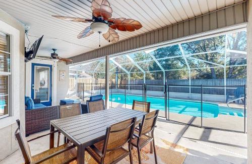 Ono Island House | Single-level home with fenced yard private pool & washer&dryer