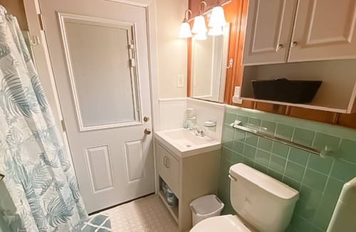 Kiska Beach House | Single-level home near beach and dining with washer/dryer & central AC