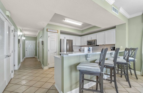 Navarre Beach Condo | Sixth-floor Gulf-front condo with water views, pool, hot tub & covered parking
