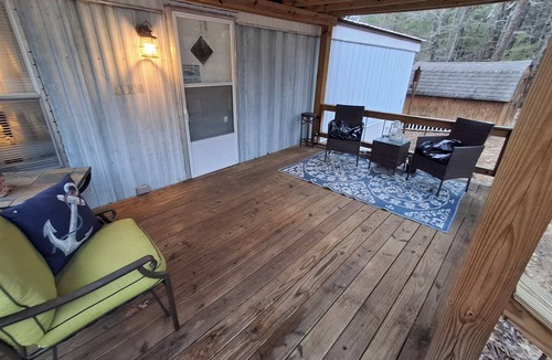Arley House | Sky view acres Rental a Serene 3-bedroom private mobile home with AC in Arley