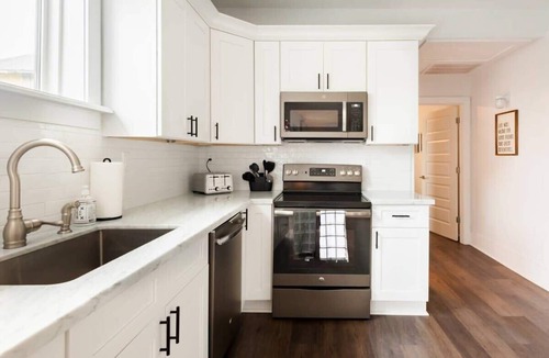 Seventh Ward House | Sleek and Stylish Abode in Vibrant Neighborhood