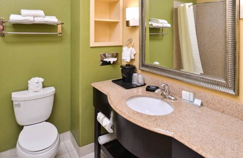 Greater Heights Hotel | Sleep Inn & Suites Downtown Houston Near Convention Center
