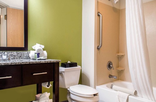 Metairie Hotel | Sleep Inn & Suites Metairie - New Orleans West