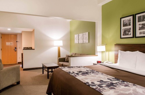 Metairie Hotel | Sleep Inn & Suites Metairie - New Orleans West