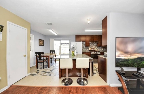 Clodine House | Sleeps 17 | Dual-Home Compound | 9BR/4BA | Private Hot Tub | Pet-Friendly