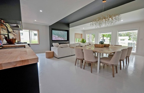 Fort King District House | Sleeps 8 Modern Ocala Retreat Near Springs Family Friendly Downtown The Getaway