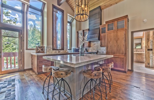Deer Valley House | Slopeside Contemporary! Private Hot Tub, High-Speed Wi-Fi, Perfect for Groups!
