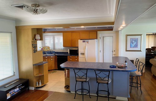 Palmetto House | Snead Island Cut Home - Oceanfront near Anna Maria , Boat docking, pet friendly