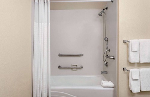 Daytona Beach Hotel | Soho Inn & Suites