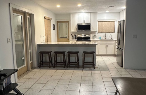 Port Charlotte House | Solar-Powered, Pet & Family Friendly Home with Kayaks in Port Charlotte