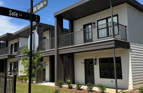 Oxford House | Sole Good - Oxford -LUXE sleeps 4 close to campus