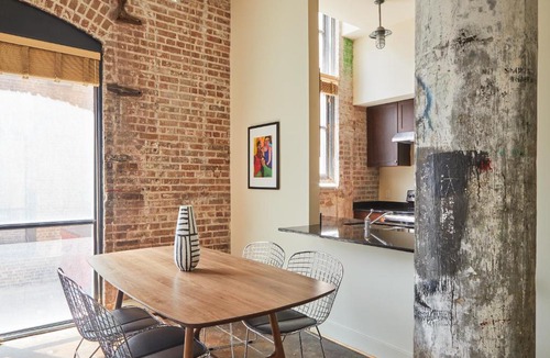 Arts/Warehouse District Apartment | Sonder at Constance Lofts