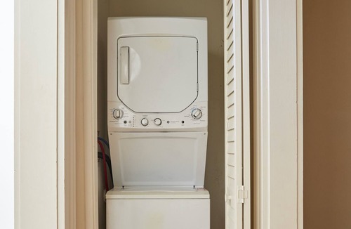 Faubourg Marigny Apartment | Sonder at Par L'Eau | One-Bedroom Apartment