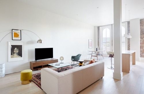 Tulane - Gravier Apartment | Sonder | Gravier Place | Hip 2BR + Balcony