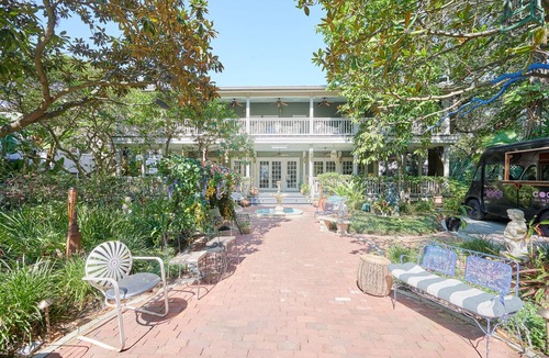 Lake Cherokee Apartment | Sonder | Wellborn | Classic 1BR + Terrace
