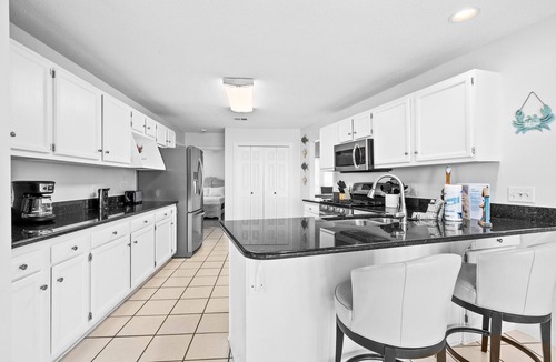 Navarre House | Sound-front beauty minutes from beach & pier with private washer/dryer & patio