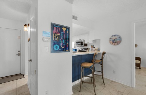 Villa Sabine Condo | 🏖️Sounds Views-Walk to Pensacola Pier- Grill-1BR Sand Dollar W-103