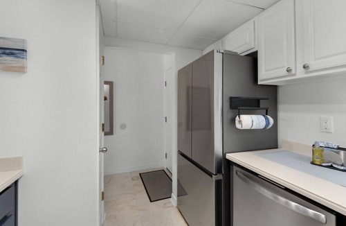 Villa Sabine Condo | 🏖️Sounds Views-Walk to Pensacola Pier- Grill-1BR Sand Dollar W-103