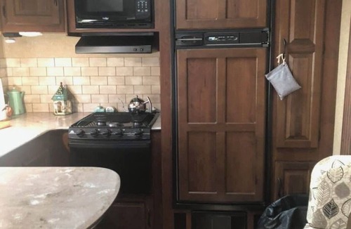 Prien House | South Lake Charles, Serene & Peaceful RV
