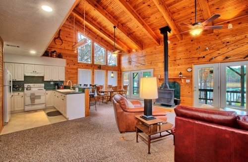 South Toledo Bend House | South Toledo Haven: A lakefront retreat