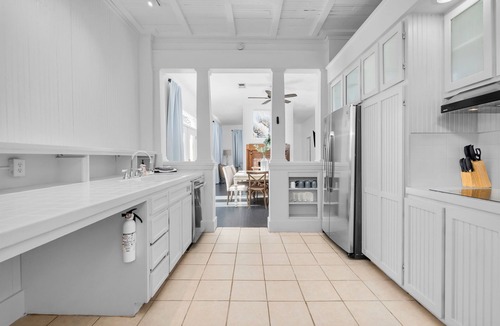 Starkville House | Southern Belle, 2BR Starkville Plantation Home