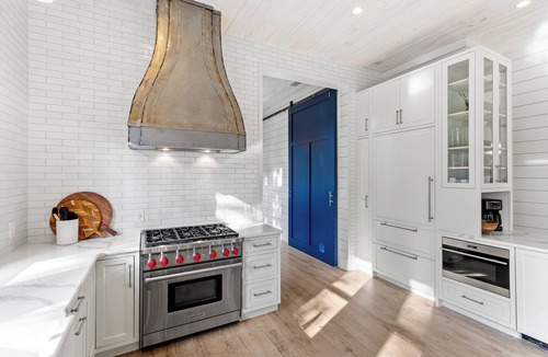 Watercolor House | Southern Grace - 4bd Luxury Home | Golf Cart, Bikes, Walk to Beach Club