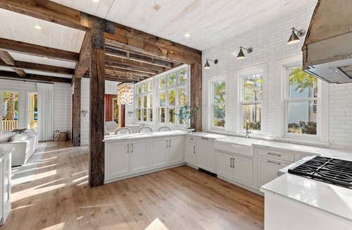Watercolor House | Southern Grace - 4bd Luxury Home | Golf Cart, Bikes, Walk to Beach Club