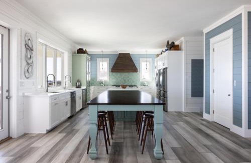 Gulf Shores House | Southern Holiday by GSVR - Luxurious Beachfront Home with Private Pool - FREE Activities and Golf