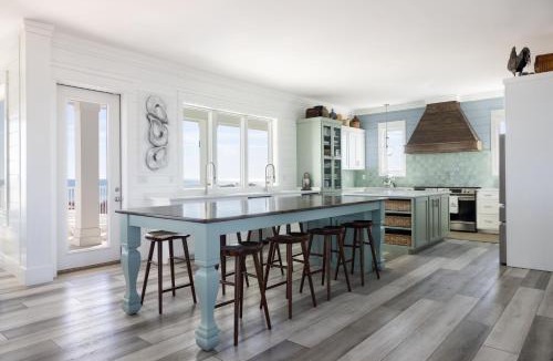 Gulf Shores House | Southern Holiday by GSVR - Luxurious Beachfront Home with Private Pool - FREE Activities and Golf