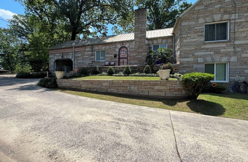 Midfield House | Southern Home -Tranquility and Seclusion 4 Bed 2 Baths