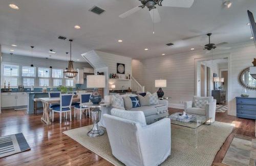 Forest District House | Southern Living Cottage