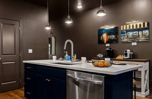 Chattanooga House | Southside Speakeasy Townhome, Rooftop Fire Pit