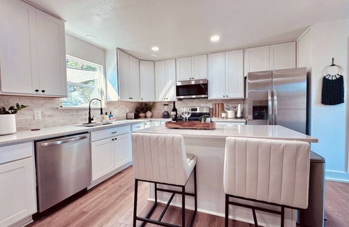 Nederland House | Southwest x Southeast 3BR 2BA