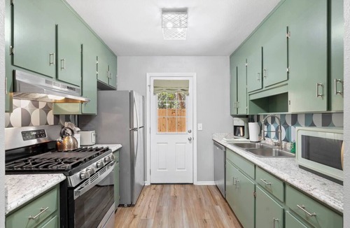 Northeast Pensacola House | Spacious 2 bedroom townhouse completely remodeled with all the amenities