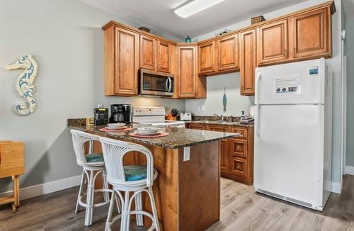 Gulfport House | Spacious 3-Bed/3-Bath Townhome 1111 Sleeps 8 Perfect for Families & Friends!