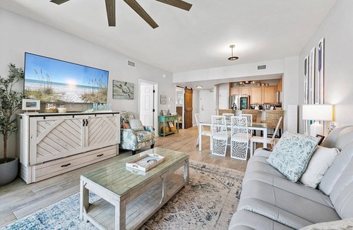 Indian Bayou Apartment | Spacious 3-bedroom apartment in gorgeous Destin with AC