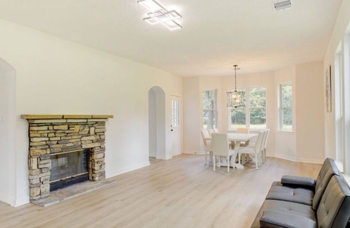 Hull House | Spacious 3-bedroom house in adorable Dayton with lots of outdoor space.