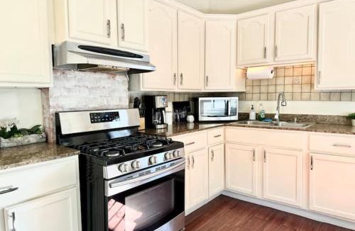 Mid-City House | Spacious 3 BR Home with Heated Pool
