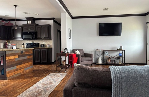 Navarro County House | Spacious 3BR Rural Home + Barn Theater One Hour from Dallas, Fort Worth & Waco
