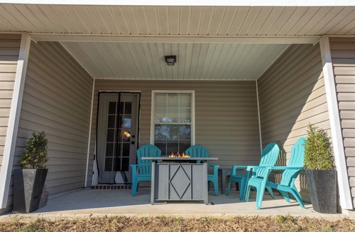 West Pensacola House | Spacious 4-bedroom house in peaceful Pensacola with WiFi, AC