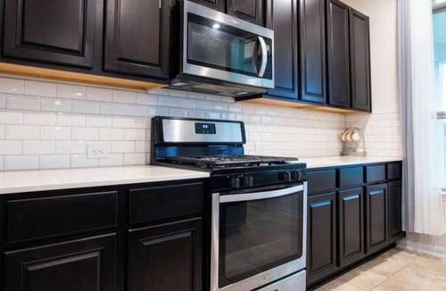 Clodine House | Spacious 4-bedroom house in tranquil Richmond with AC