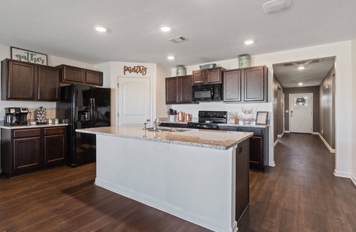 Tuscaloosa House | Spacious 4BR Bama Retreat Near Stadium