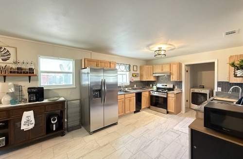 Lynn Haven House | Spacious 5-bedroom house with private pool