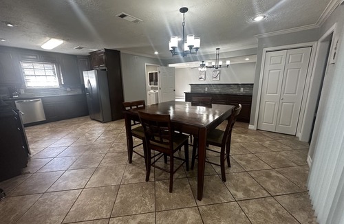 Bridge City House | Spacious 5 bedroom home in Bridge City